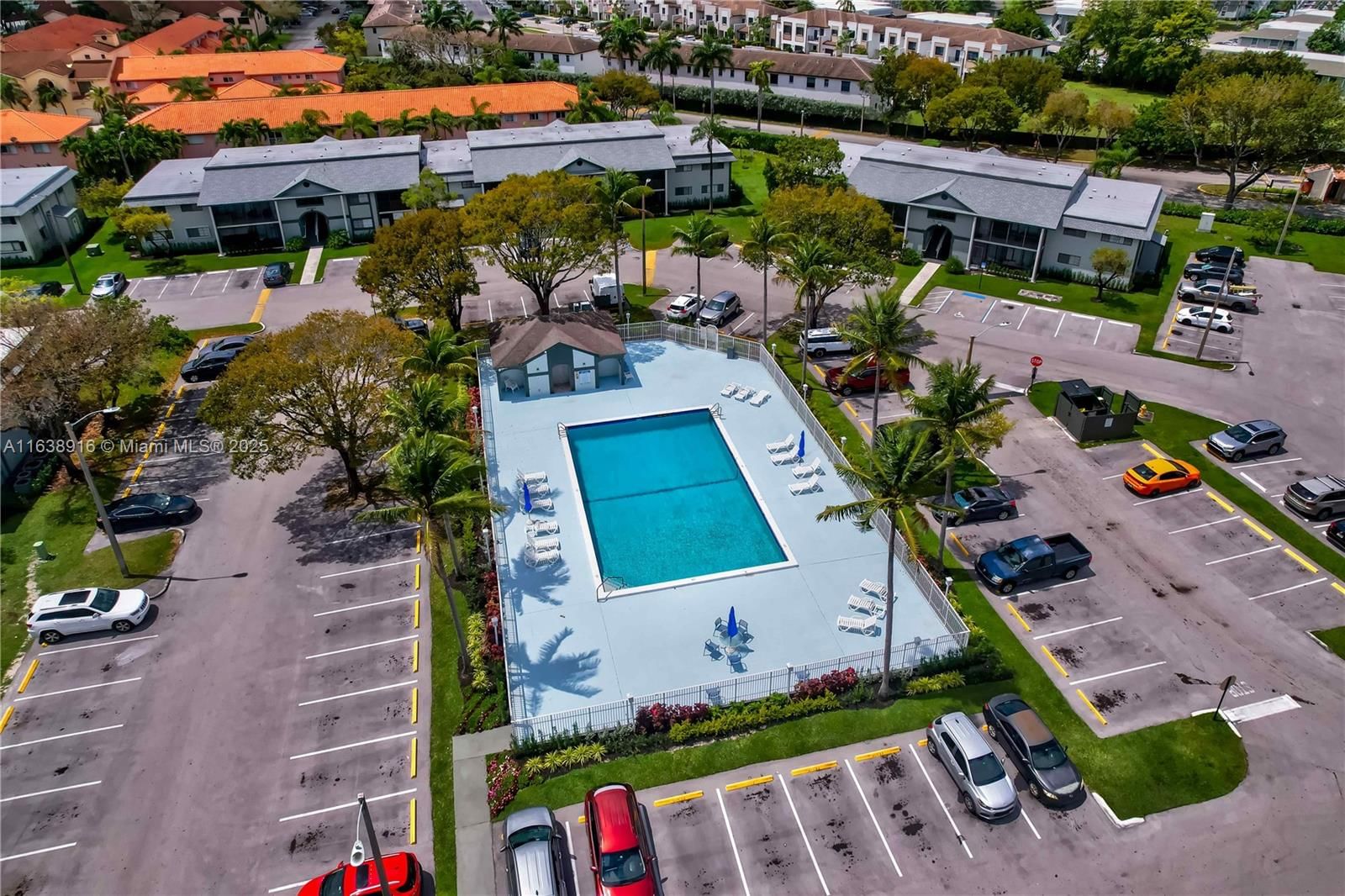 Real estate property located at 468 206th Ln #105, Miami-dade, Carmel Lakes Condo No 6, Miami, FL