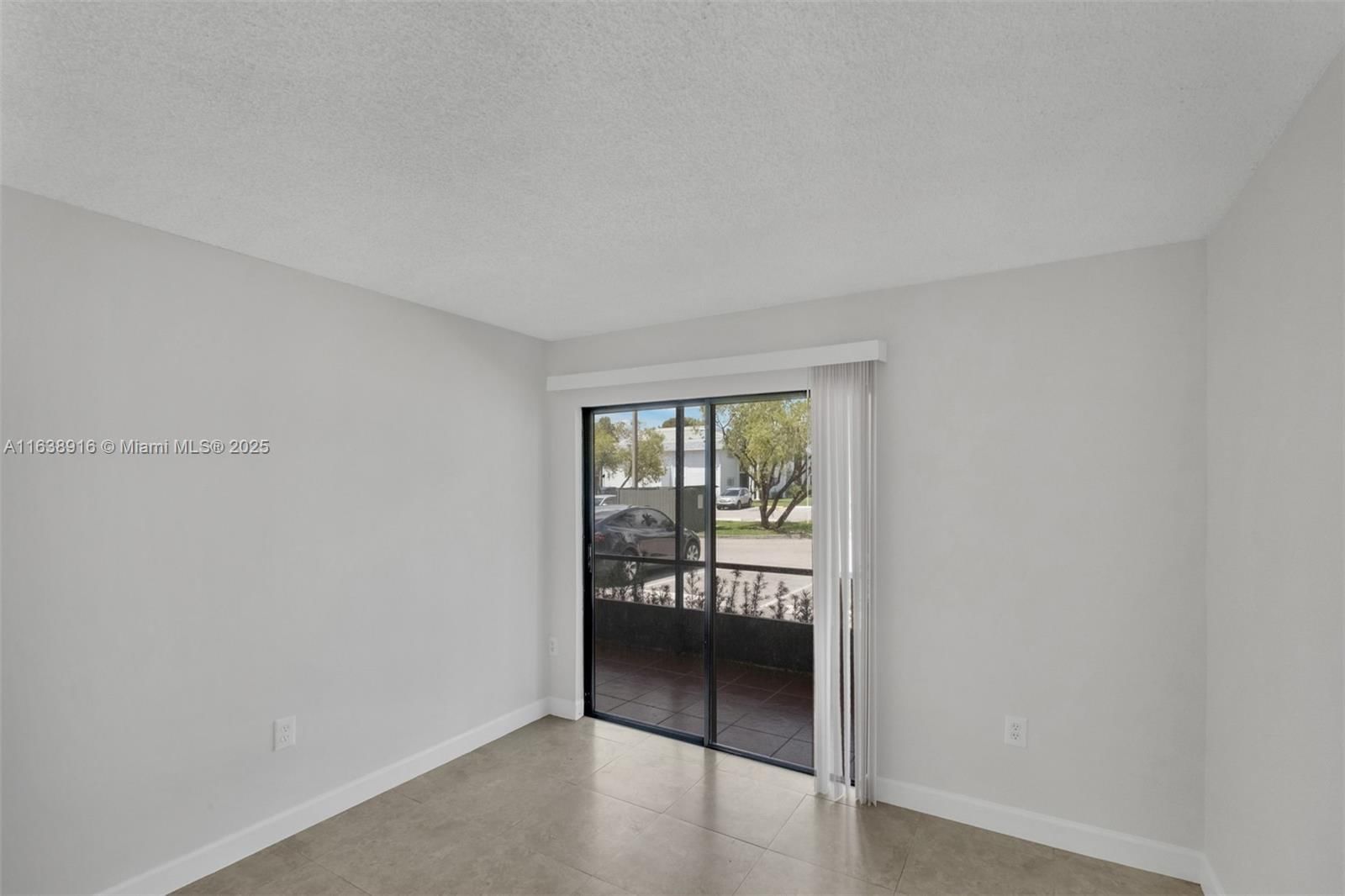 Real estate property located at 468 206th Ln #105, Miami-dade, Carmel Lakes Condo No 6, Miami, FL