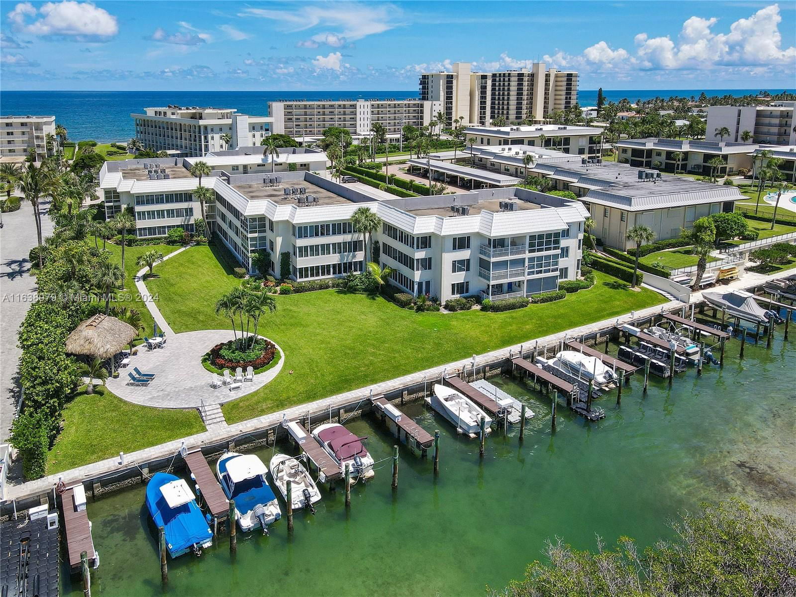 Real estate property located at 325 Beach Rd #301, Palm Beach, ISLAND HOUSE SOUTHWEST CO, Tequesta, FL