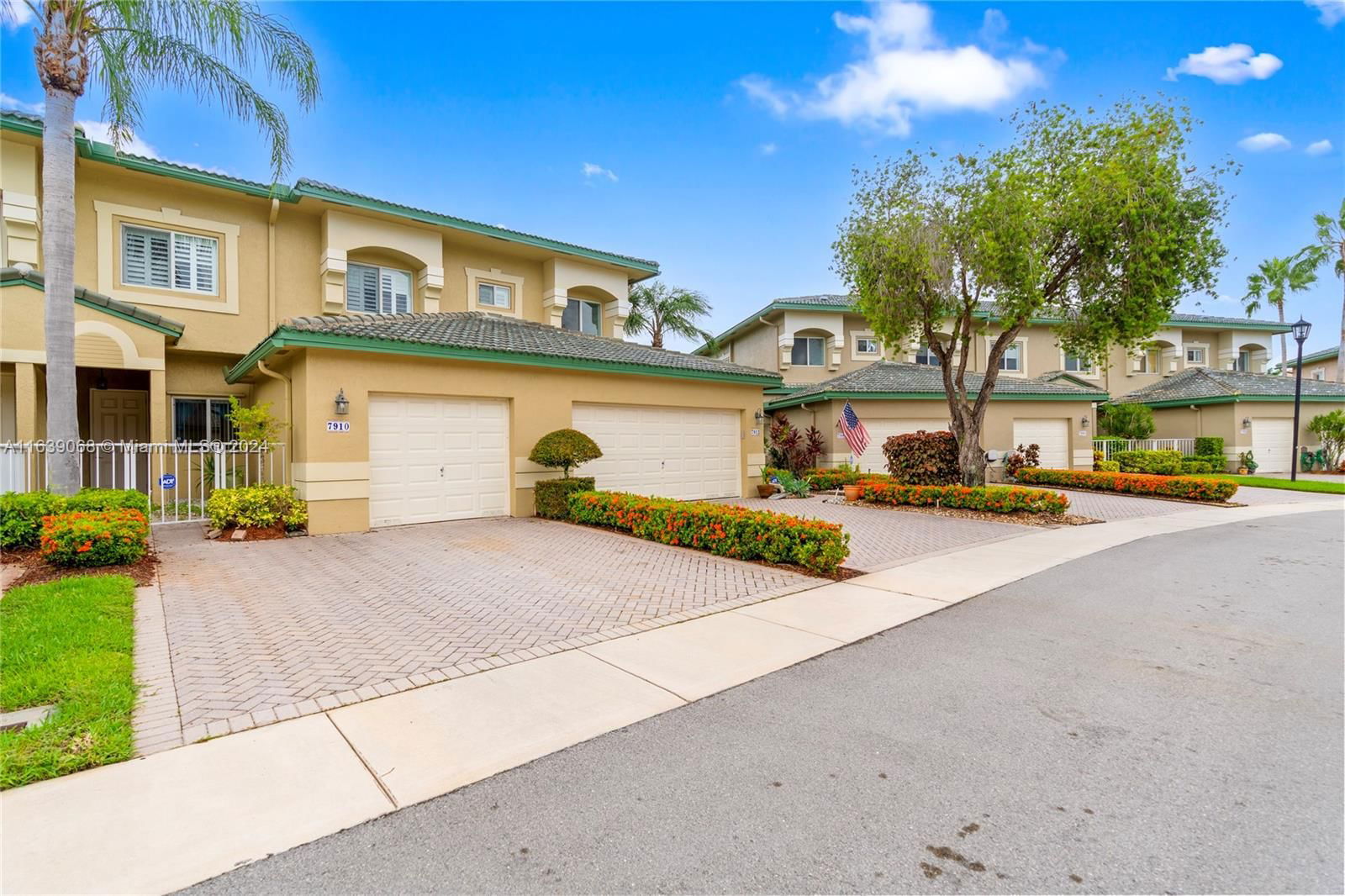 Real estate property located at 7910 Exeter Blvd E #103, Broward, EXETER, Tamarac, FL