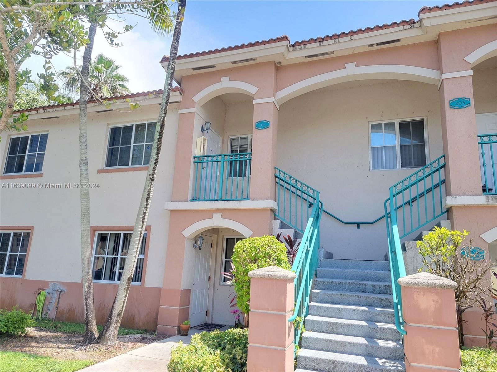 Real estate property located at 1240 31st Ct #202-32, Miami-Dade, VENETIA GARDENS SOUTH COND, Homestead, FL