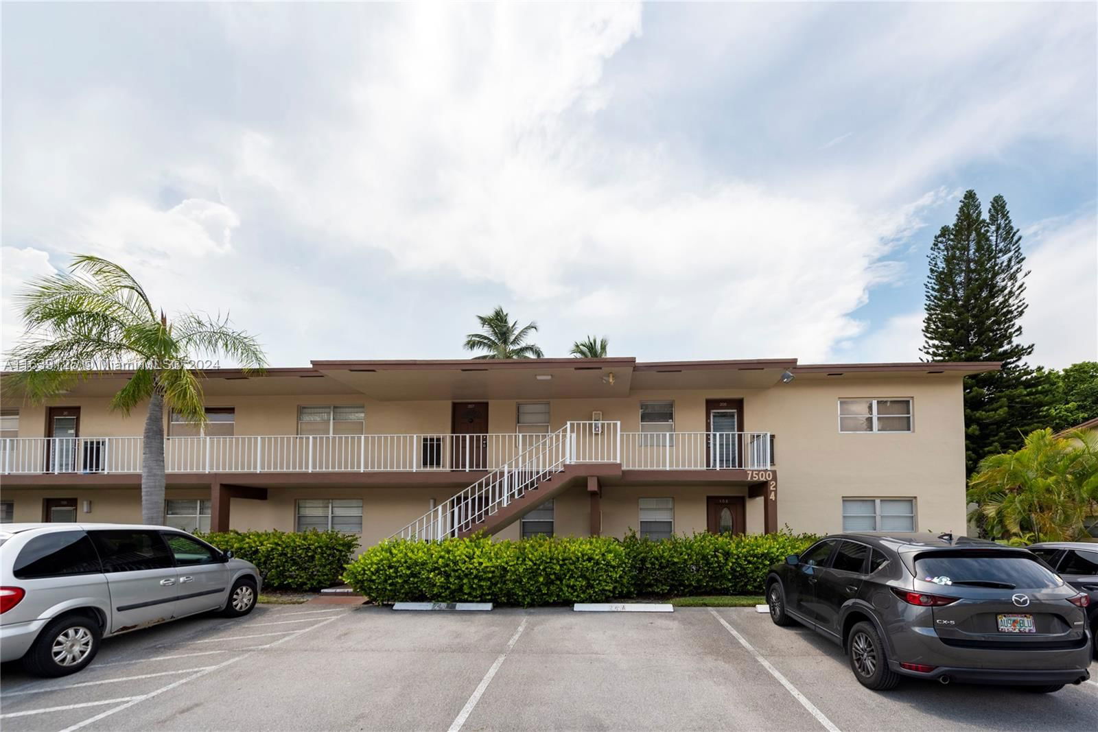 Real estate property located at 7500 4th Pl #203, Broward, ORIOLE GARDENS 24 CONDO, Margate, FL