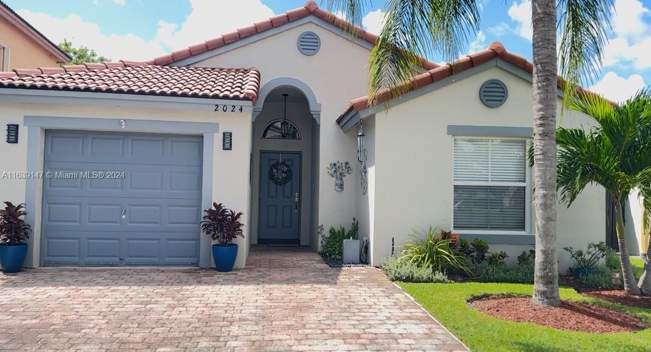 Real estate property located at 2024 14th St, Miami-Dade, SHORES AT KEYS GATE, Homestead, FL