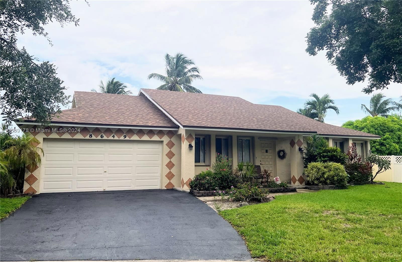 Real estate property located at 8649 51st St, Broward, TIMBERLAKE ADD 3, Cooper City, FL