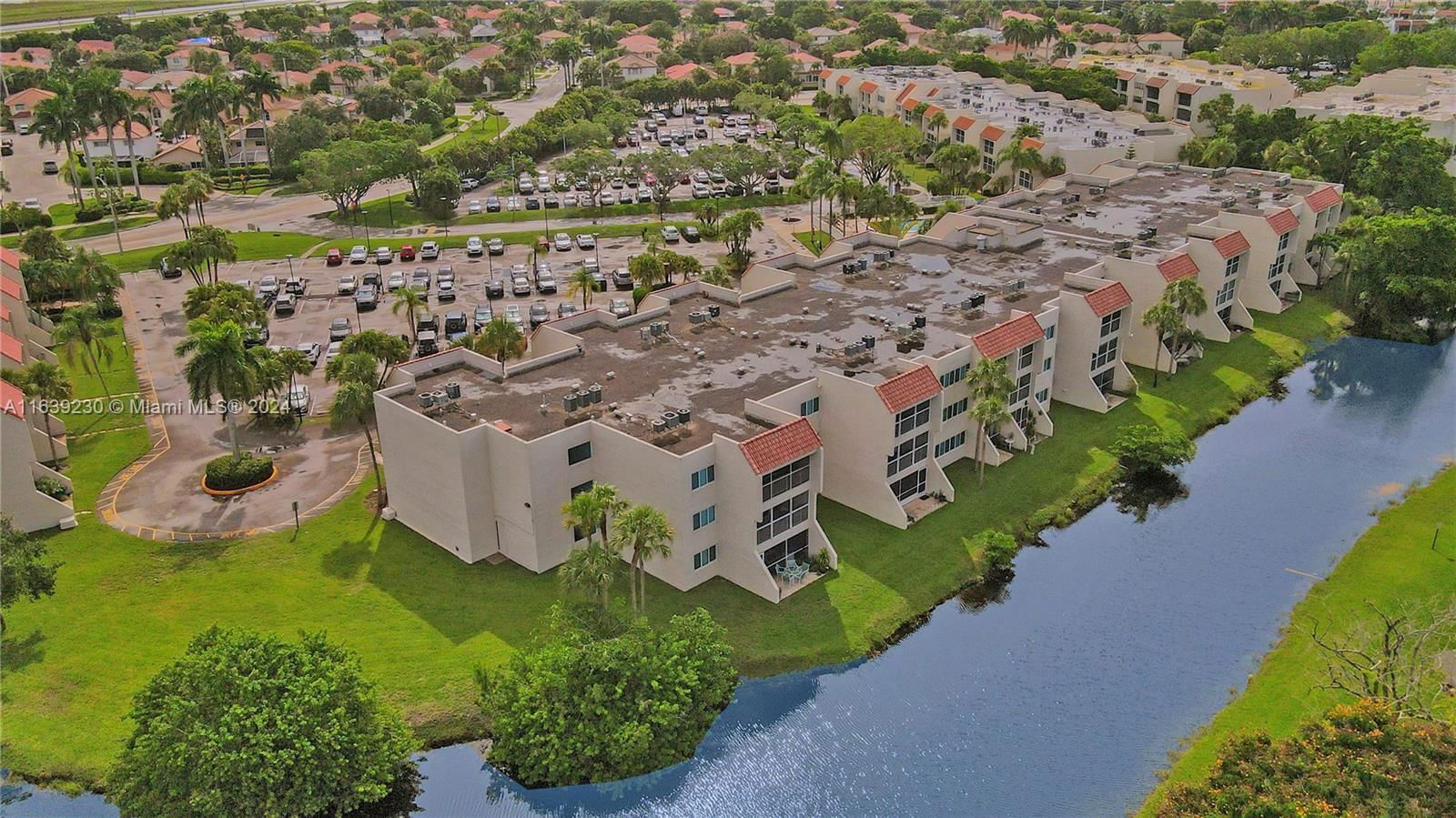 Real estate property located at 120 Lakeview Dr #312, Broward, BUILDING TWO OF RACQUET C, Weston, FL