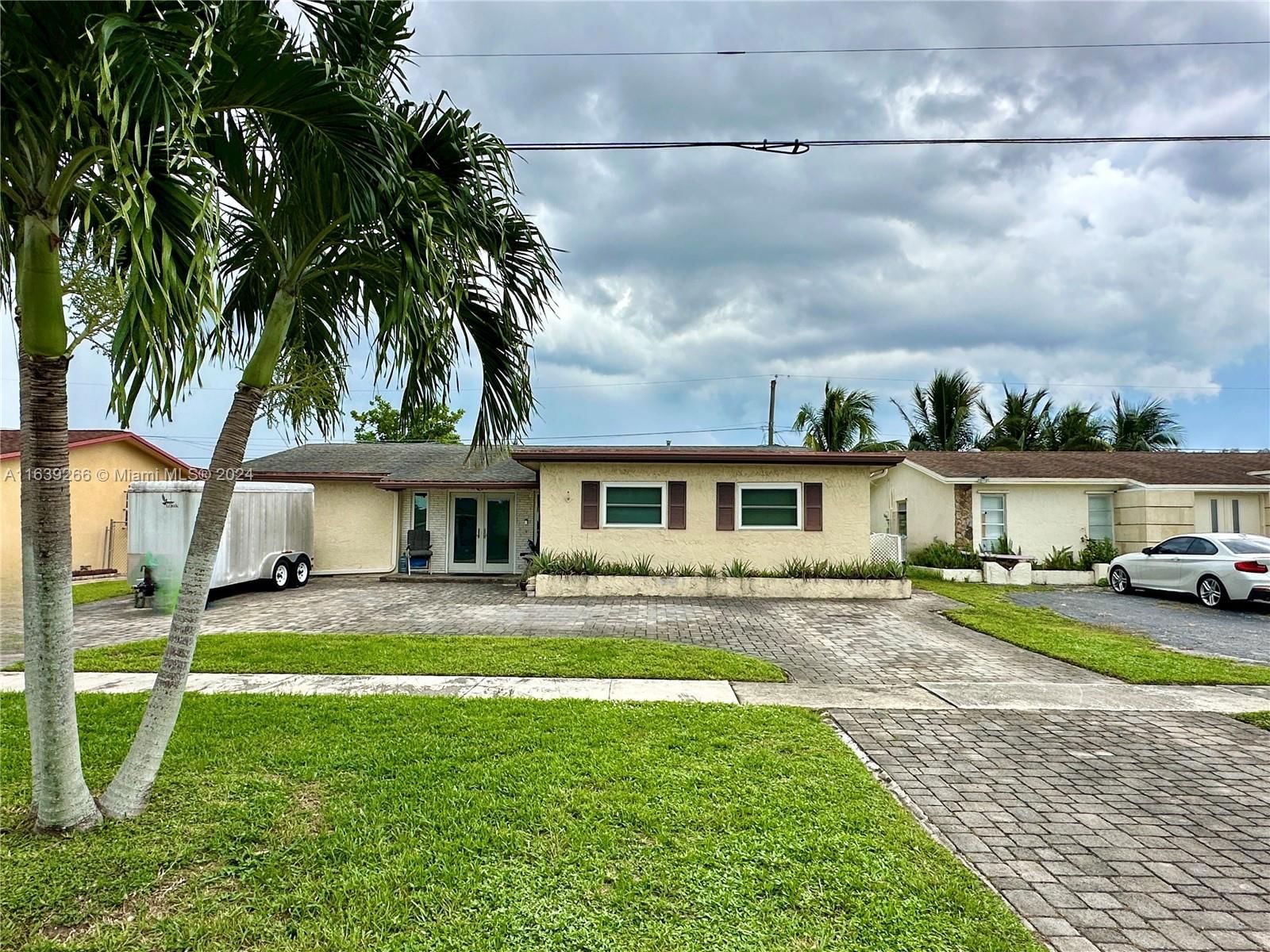 Real estate property located at 11710 29th Mnr, Broward, SUNRISE GOLF VILLAGE SEC, Sunrise, FL