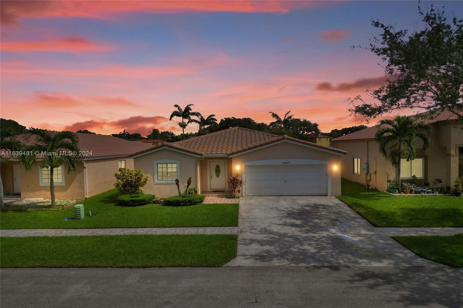 Real estate property located at 10237 23rd Ct, Broward, CENTEX-REPLAT OF A PORTIO, Miramar, FL