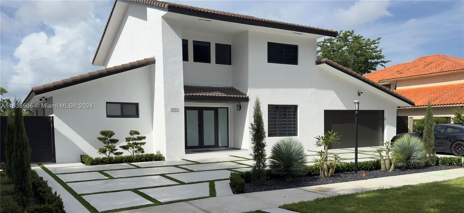 Real estate property located at 7931 169th Ter, Miami-Dade, ROYAL OAKS, Miami Lakes, FL