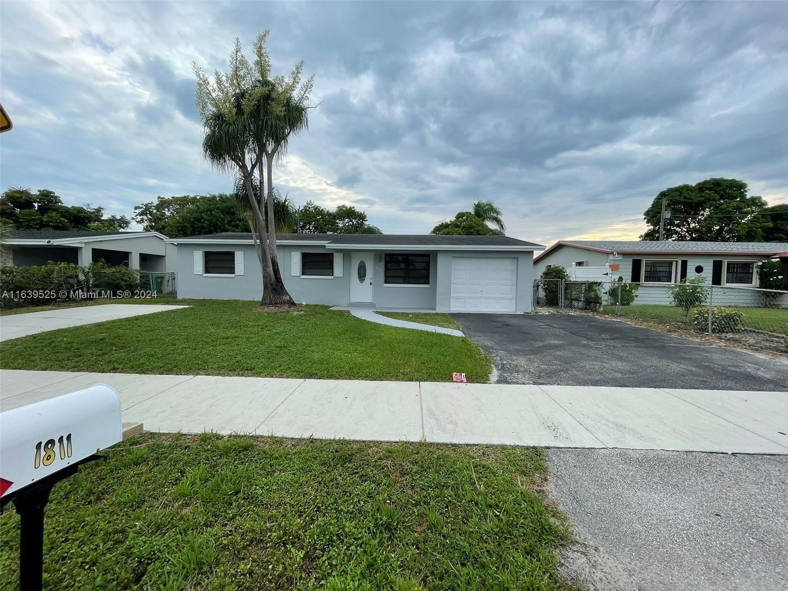 Real estate property located at 1811 36th Ave, Broward, WESTWOOD PARK SEC 6, Lauderhill, FL