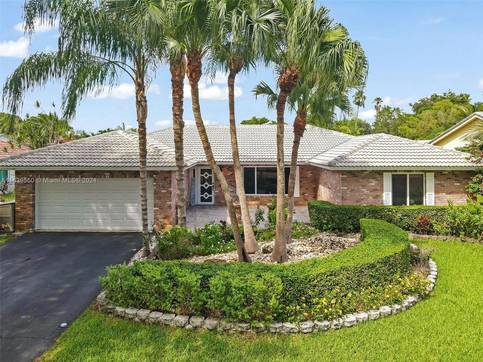 Real estate property located at 10925 4th St, Broward, CYPRESS GLEN, Coral Springs, FL