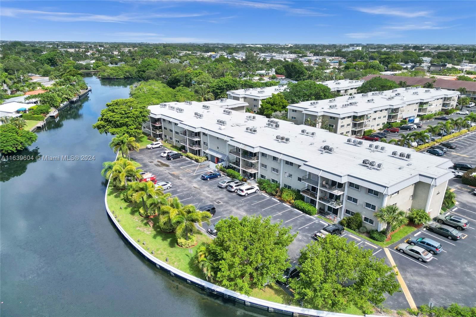 Real estate property located at 3004 5th Ter #315-C, Broward, RIVER MANOR CONDO, Wilton Manors, FL