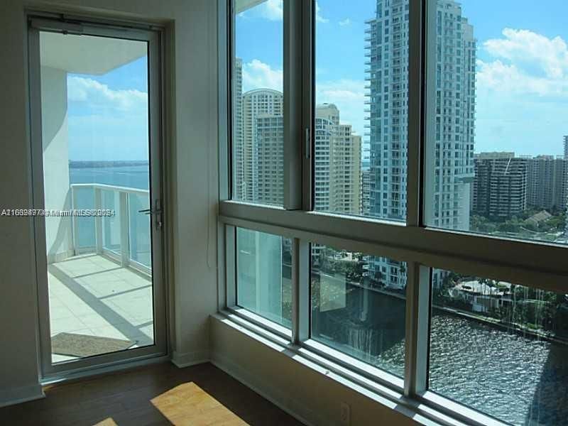 Real estate property located at 300 Biscayne Blvd T-2506, Miami-Dade, MET 1 CONDO, Miami, FL