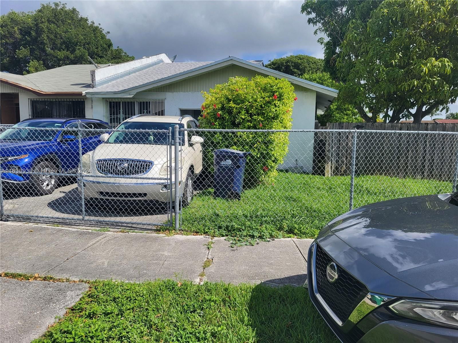 Real estate property located at 11301 190th St, Miami-Dade, WINSOR MANOR 2ND ADDN, Miami, FL