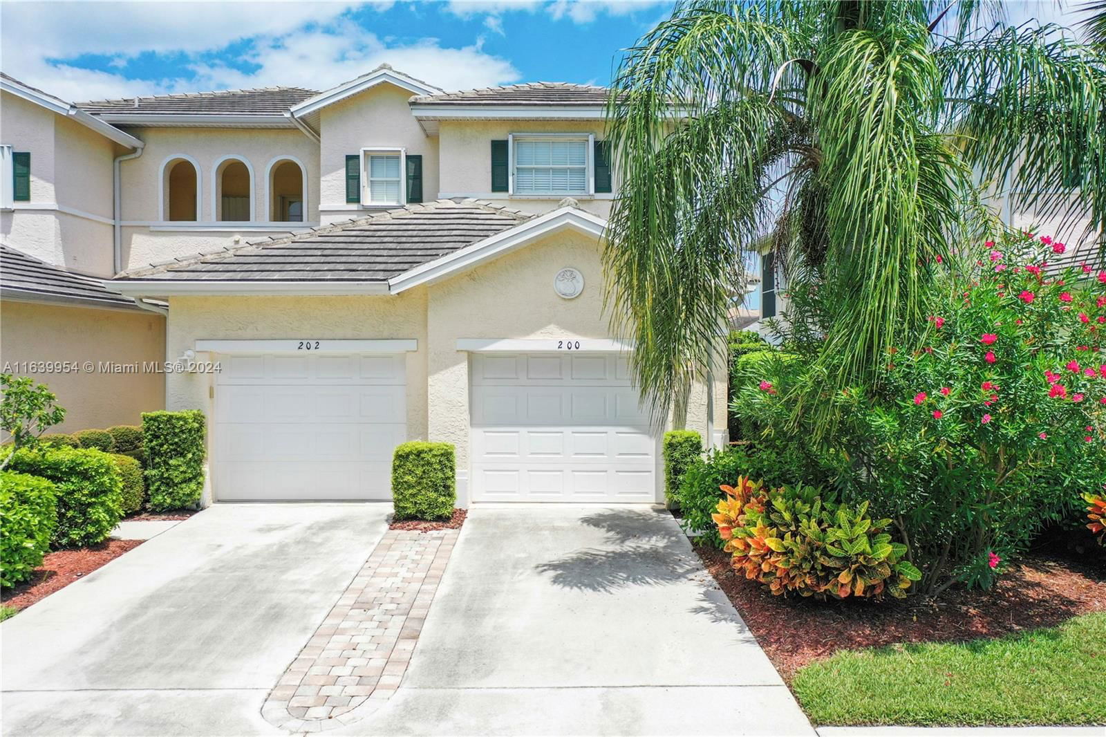 Real estate property located at 200 Southstar Dr #204, St Lucie, GOLF LODGES AT SOUTHPOINT, Fort Pierce, FL