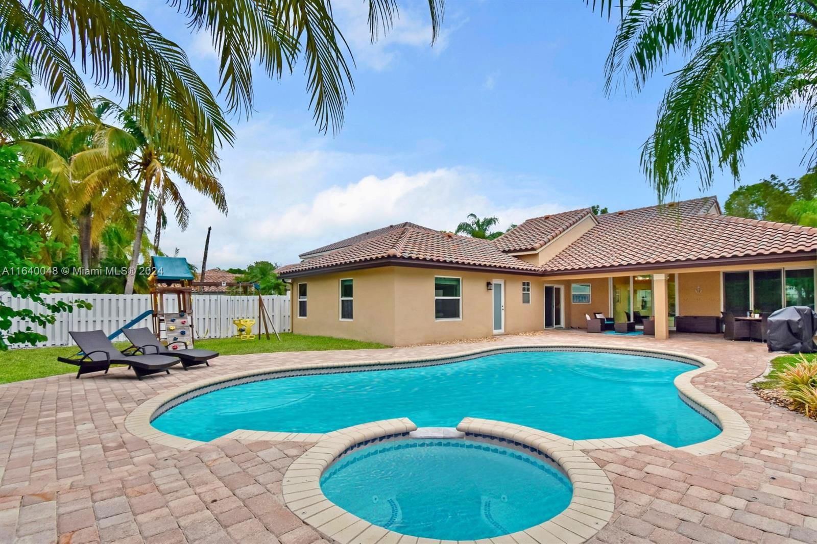 Real estate property located at 767 Verona Lake Dr, Broward, SECTOR 4, Weston, FL