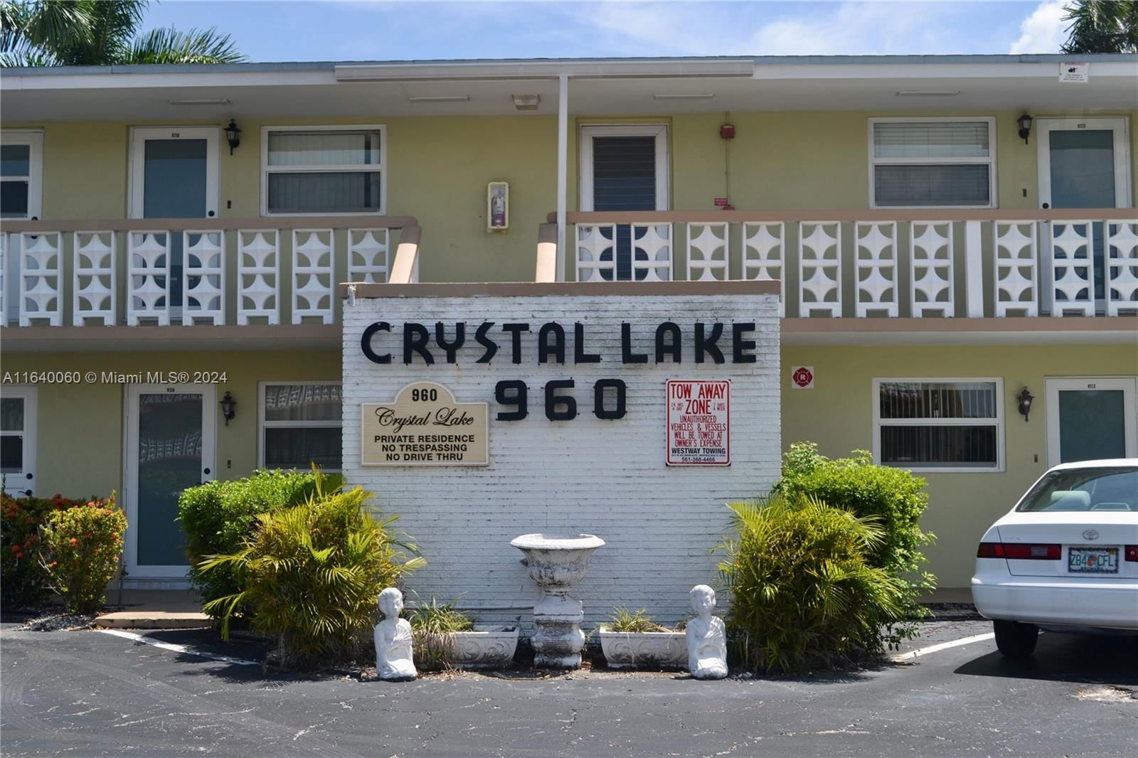 Real estate property located at 960 Crystal Lake Dr #115, Broward, CRYSTAL LAKE 960 CONDO, Deerfield Beach, FL