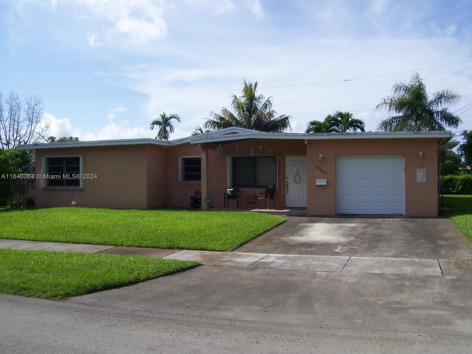 Real estate property located at 10001 81st St, Miami-Dade, HEFTLER HOMES SUNSET PARK, Miami, FL