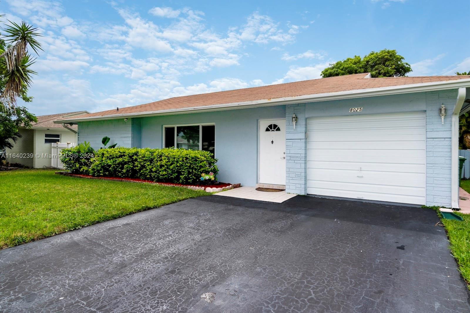 Real estate property located at 8025 93rd Ave, Broward, WESTWOOD COMMUNITY 5-A, Tamarac, FL