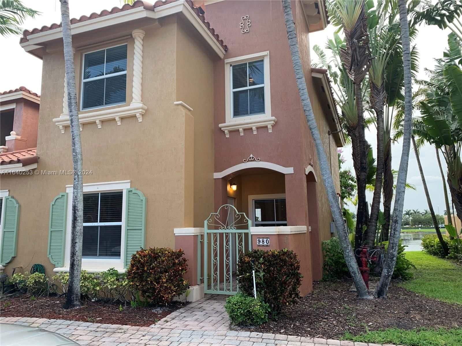 Real estate property located at , Broward, PEMBROKE CAY CONDO, Pembroke Pines, FL