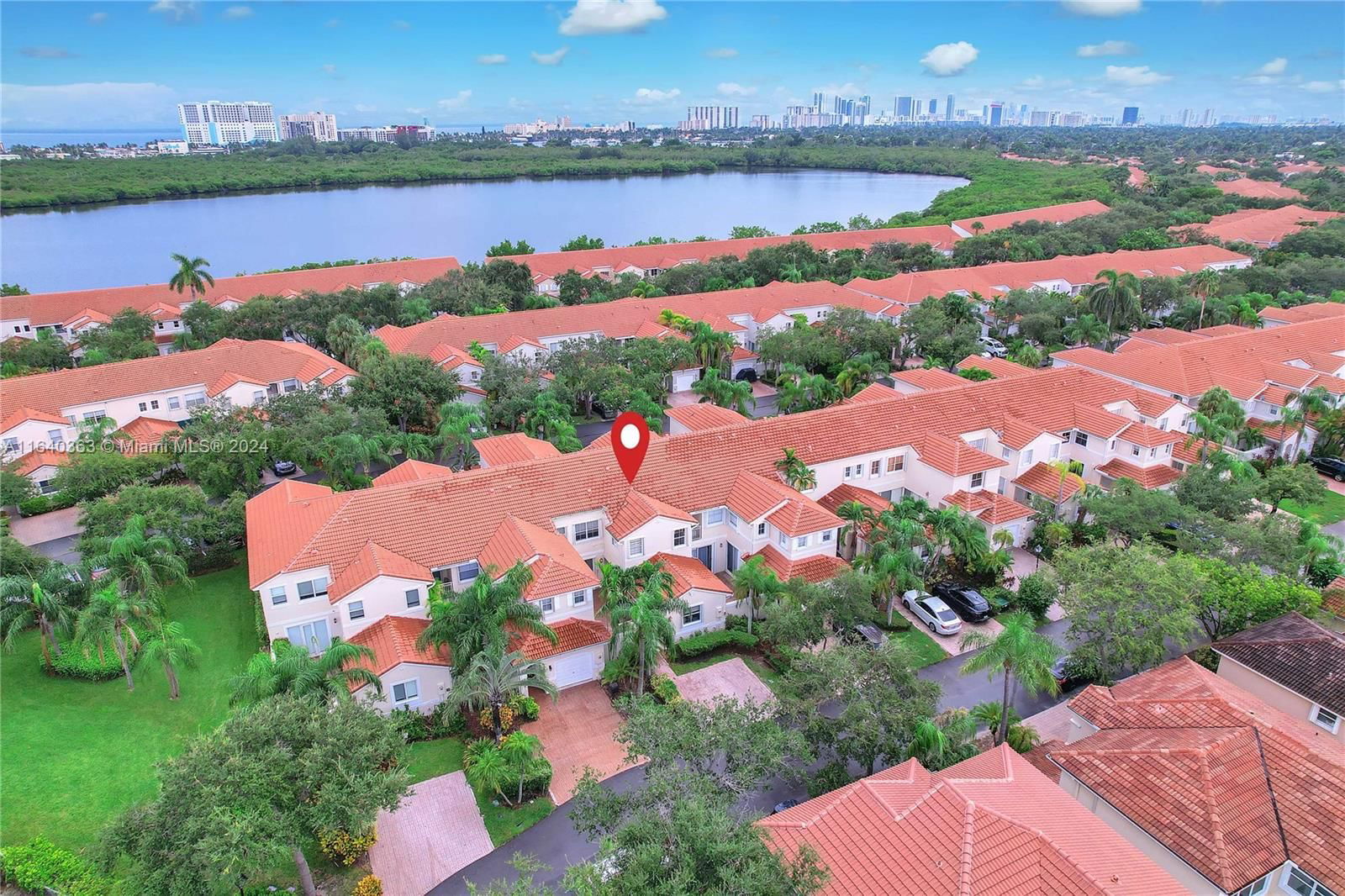Real estate property located at 1605 Seagrape Way #1605, Broward, West Lake Village Plat, Hollywood, FL