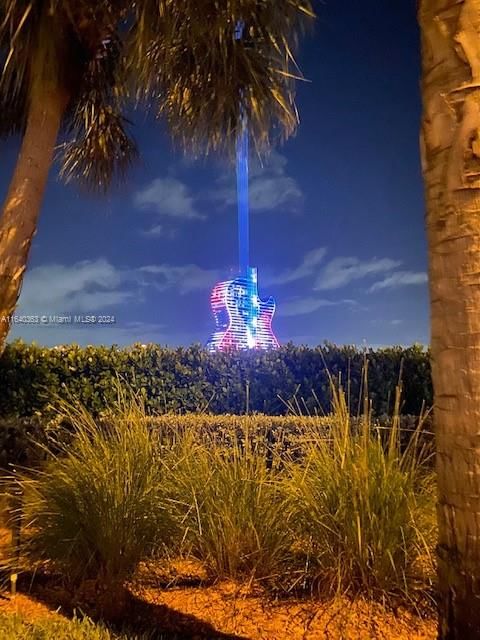 Real estate property located at 1605 Seagrape Way #1605, Broward, West Lake Village Plat, Hollywood, FL