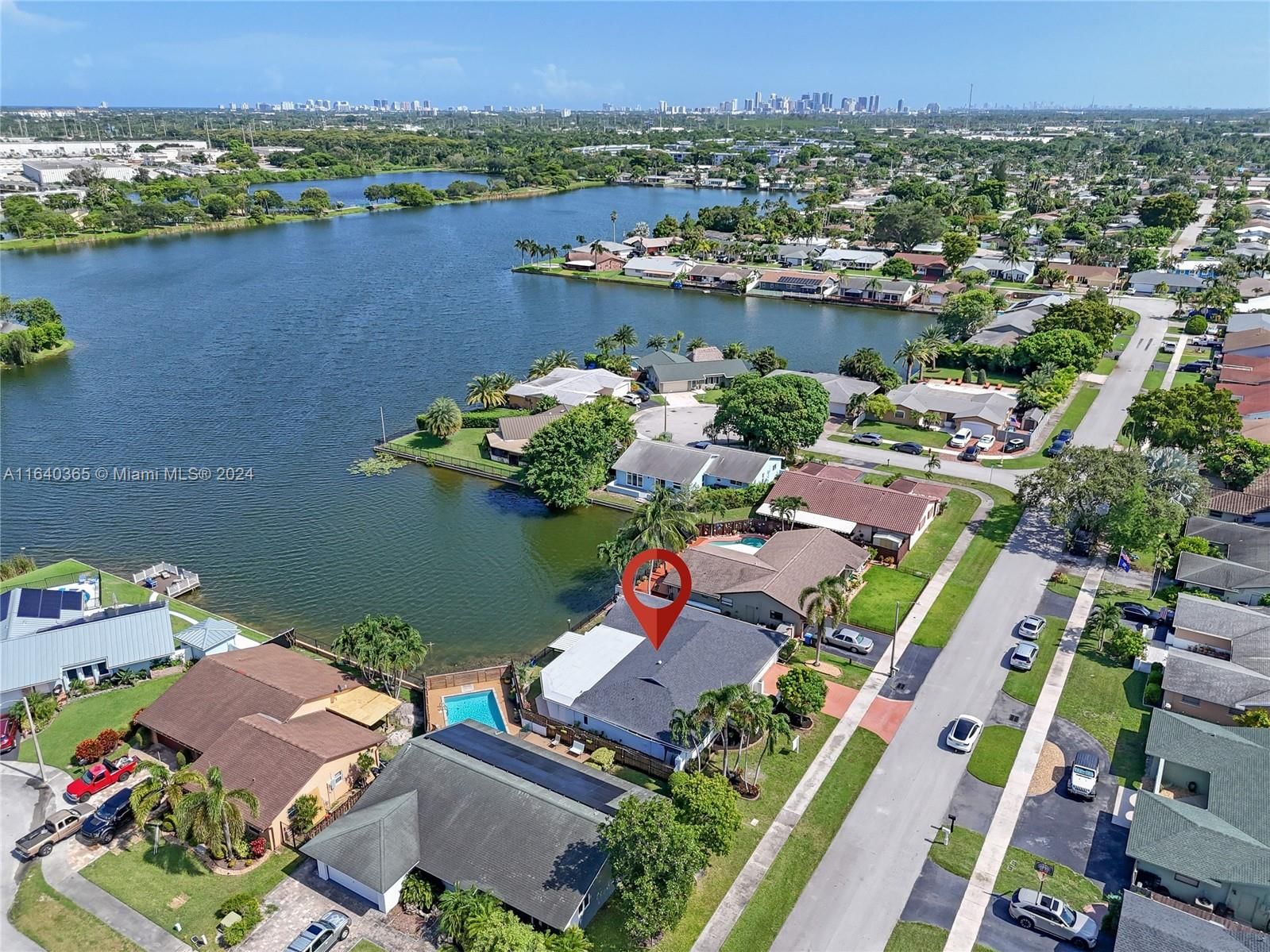 Real estate property located at 4172 19th Ter, Broward, ROYAL PALM LAKE ESTATES, Oakland Park, FL