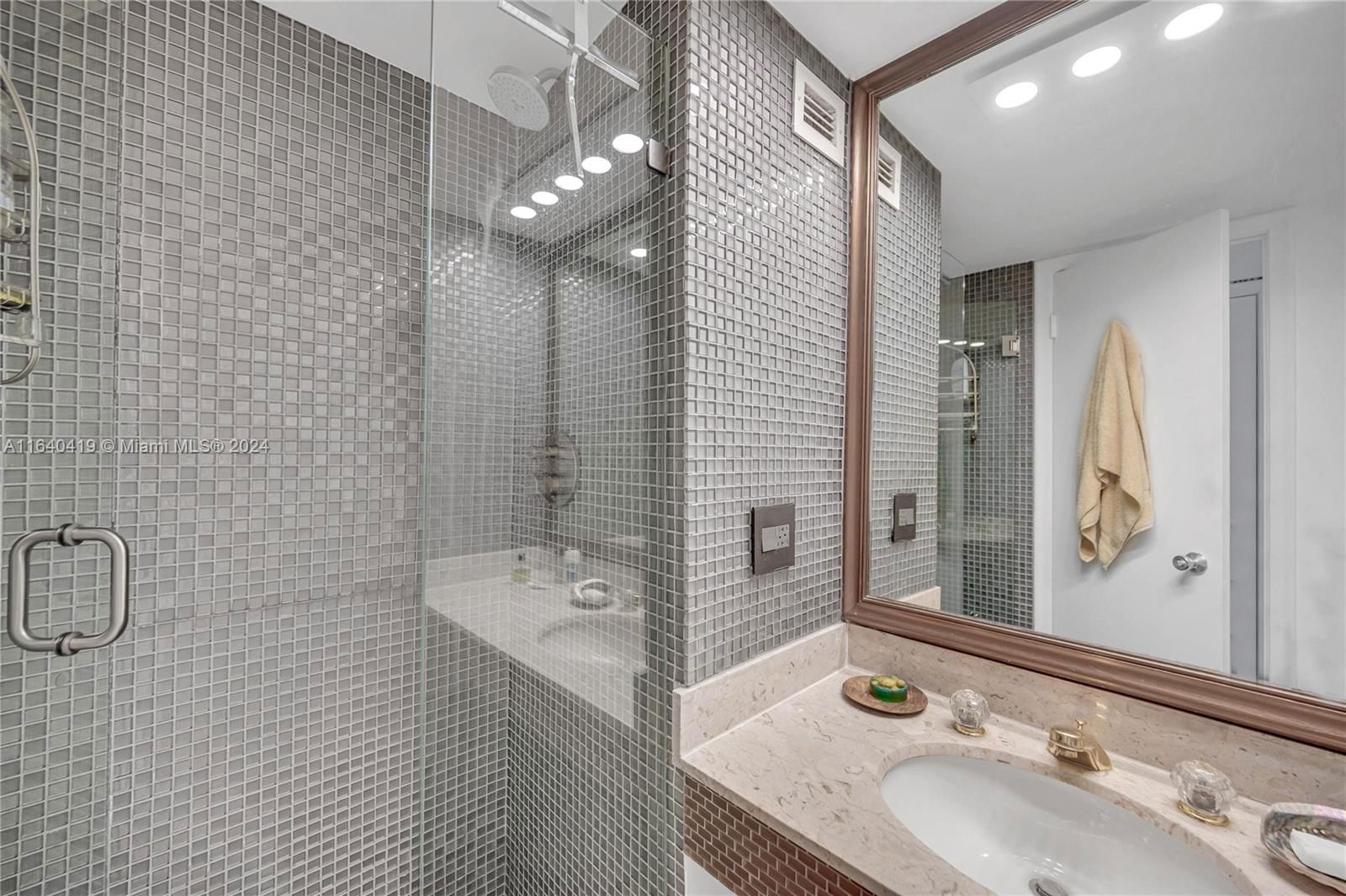 Real estate property located at 11 Island Ave #1803, Miami-dade, Costa Brava Condo, Miami Beach, FL