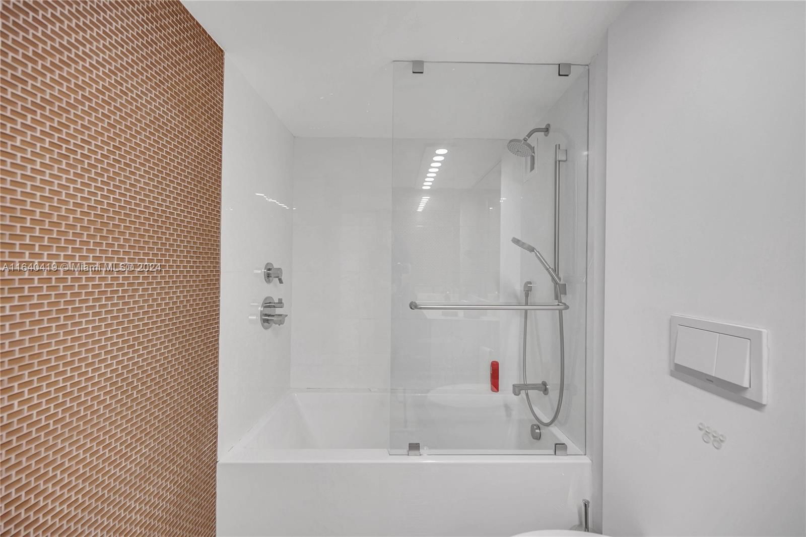 Real estate property located at 11 Island Ave #1803, Miami-dade, Costa Brava Condo, Miami Beach, FL