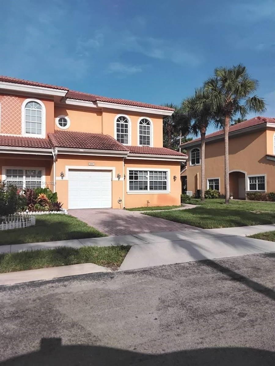 Real estate property located at 5810 Erik Way #5810, Palm Beach, PINE GROVE TOWNHOMES, Green Acres, FL