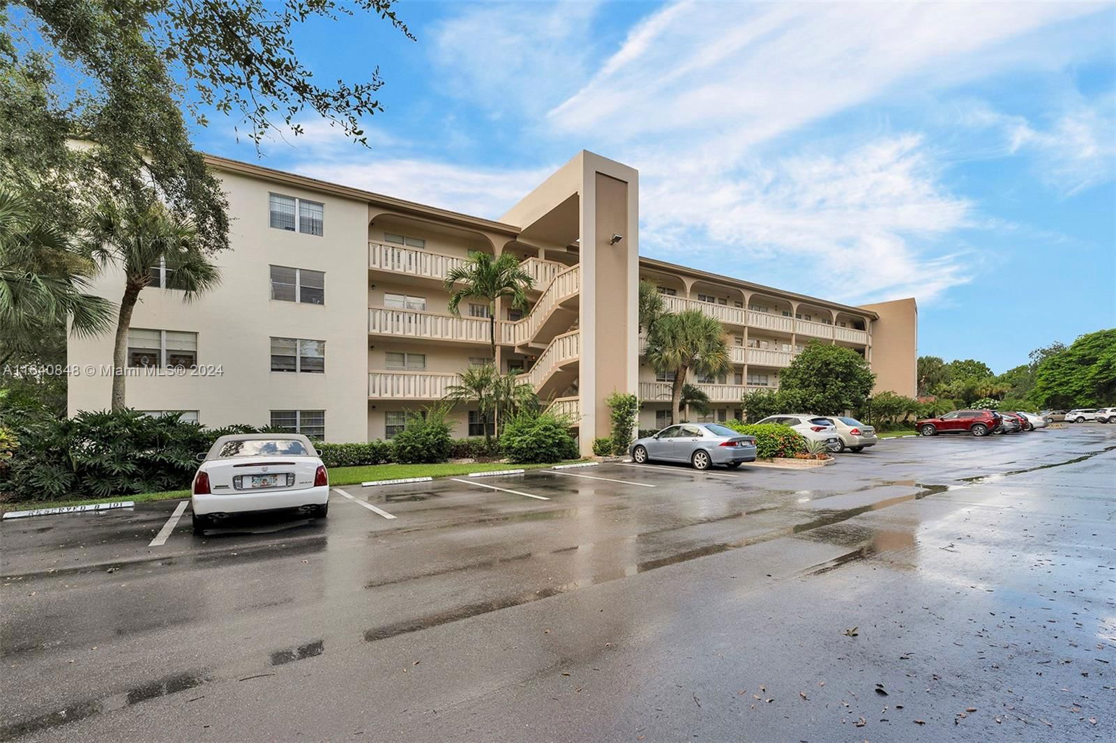 Real estate property located at 2301 Lucaya Ln J4, Broward, LUCAYA VILLAGE 1-B CONDO, Coconut Creek, FL