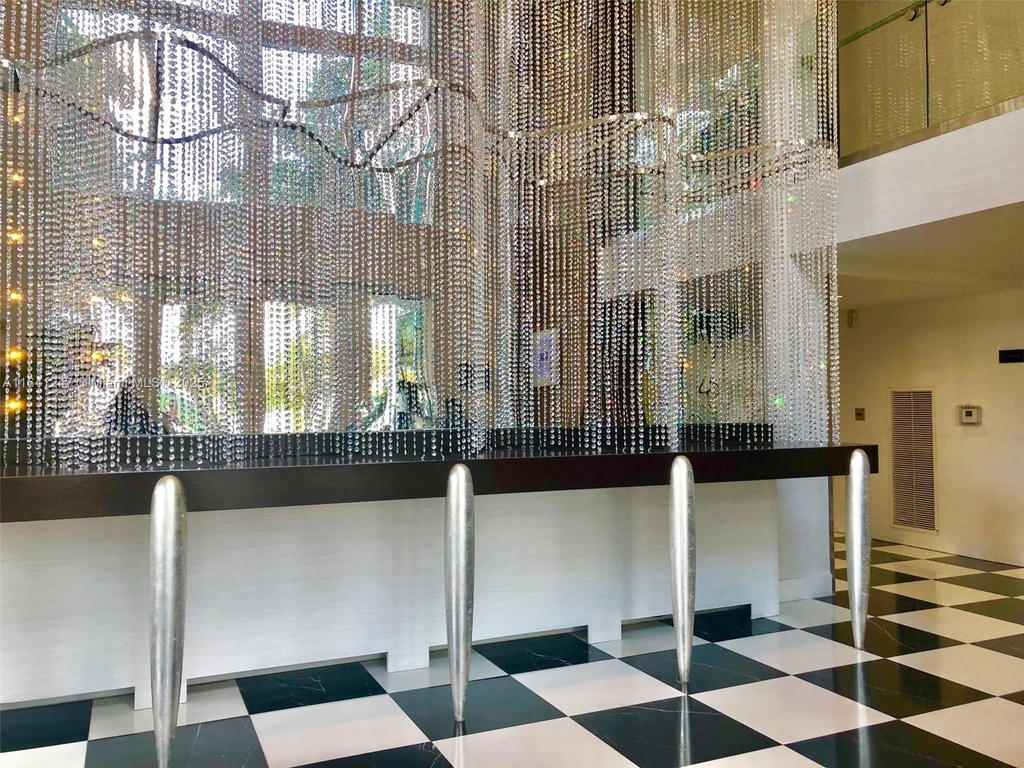 Real estate property located at 1800 Bayshore Dr #3404, Miami-dade, 1800 Club Condo, Miami, FL