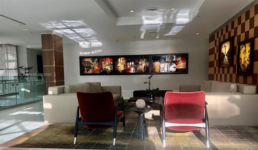 Real estate property located at 1800 Bayshore Dr #3404, Miami-dade, 1800 Club Condo, Miami, FL