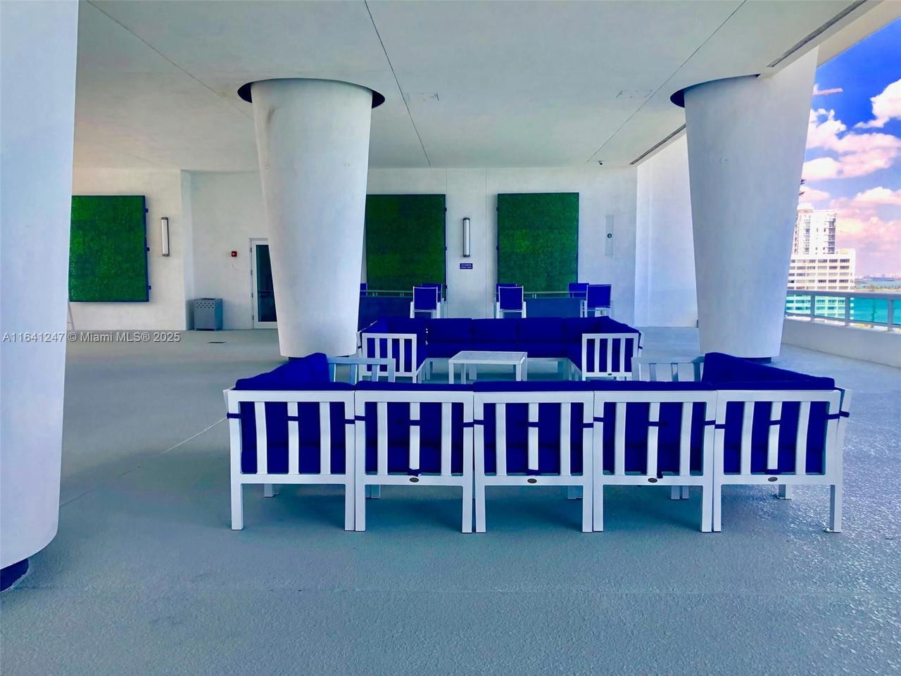 Real estate property located at 1800 Bayshore Dr #3404, Miami-dade, 1800 Club Condo, Miami, FL