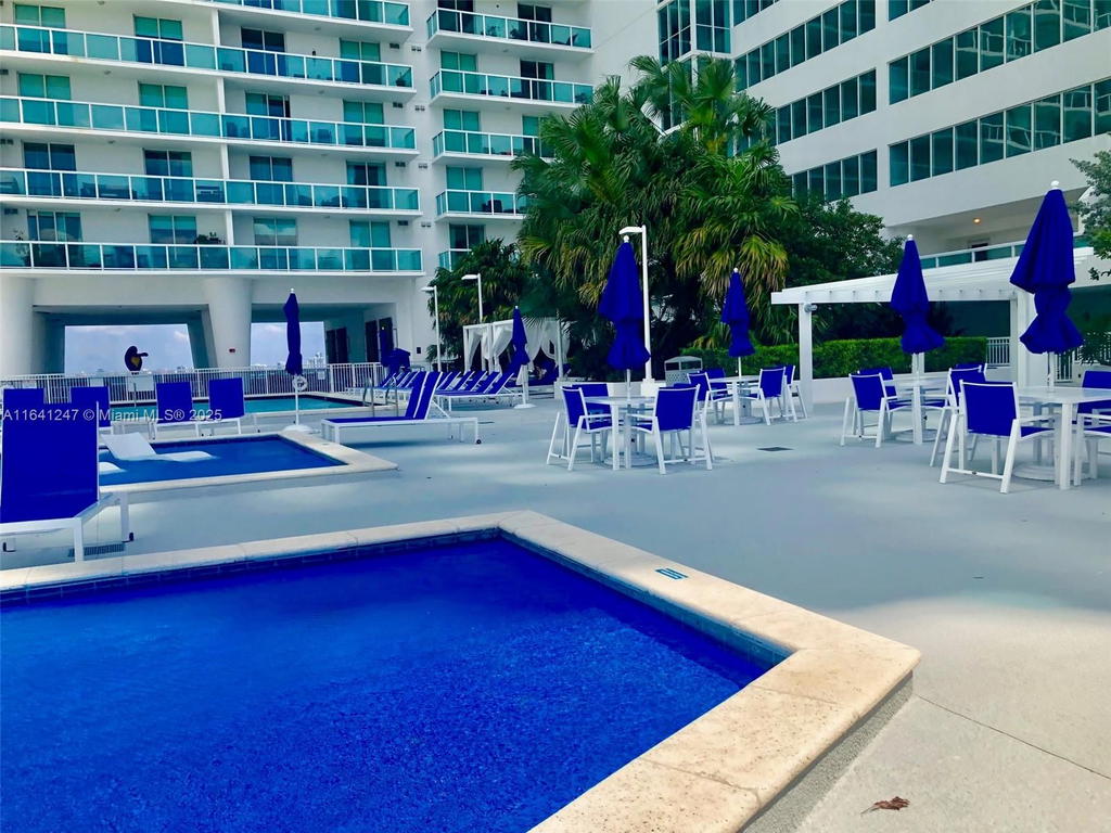 Real estate property located at 1800 Bayshore Dr #3404, Miami-dade, 1800 Club Condo, Miami, FL