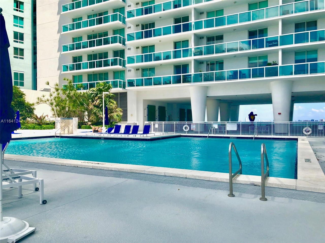 Real estate property located at 1800 Bayshore Dr #3404, Miami-dade, 1800 Club Condo, Miami, FL
