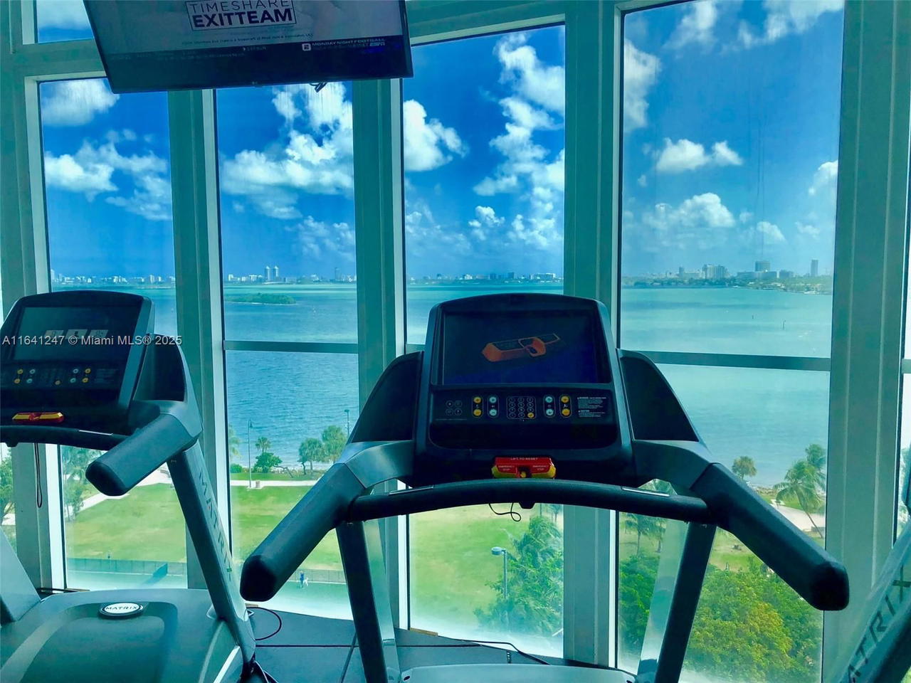 Real estate property located at 1800 Bayshore Dr #3404, Miami-dade, 1800 Club Condo, Miami, FL