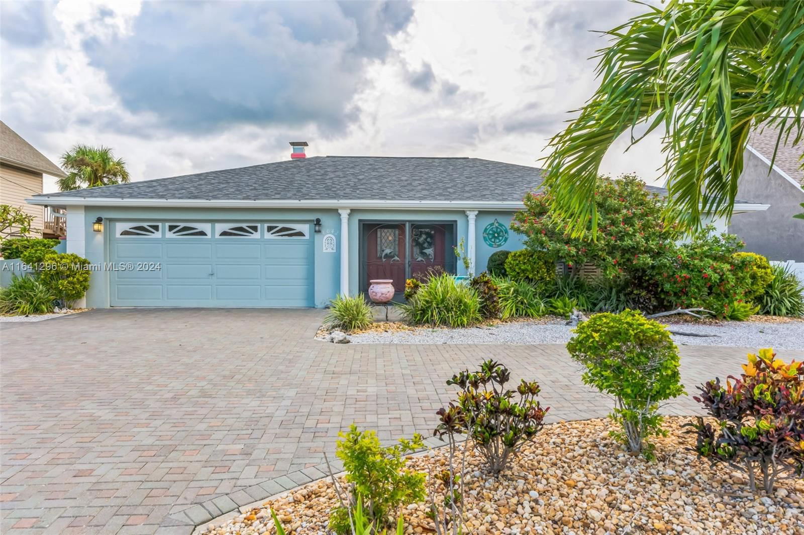 Real estate property located at 8042 Brighton Dr, Pasco, HARBOR ISLES, New Port Richey, FL