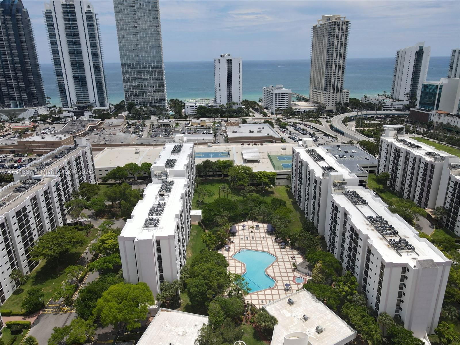 Real estate property located at 17021 Bay Rd #206, Miami-Dade, PLAZA OF AMERICAS CONDO IV, Sunny Isles Beach, FL