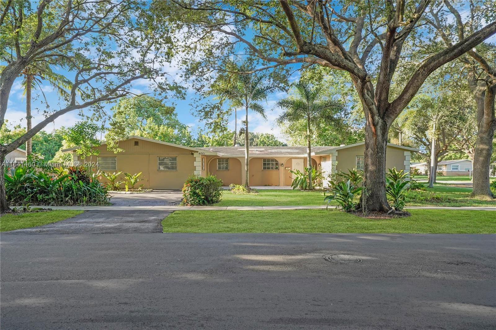 Real estate property located at 4661 4th St, Broward, BREEZESWEPT PARK ESTATES, Plantation, FL