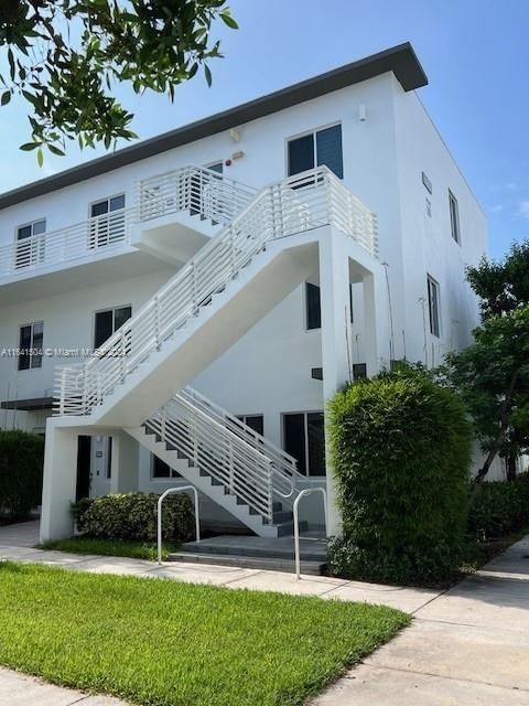 Real estate property located at 10229 64th Ter #304, Miami-Dade, LANDMARK AT DORAL CONDO N, Doral, FL