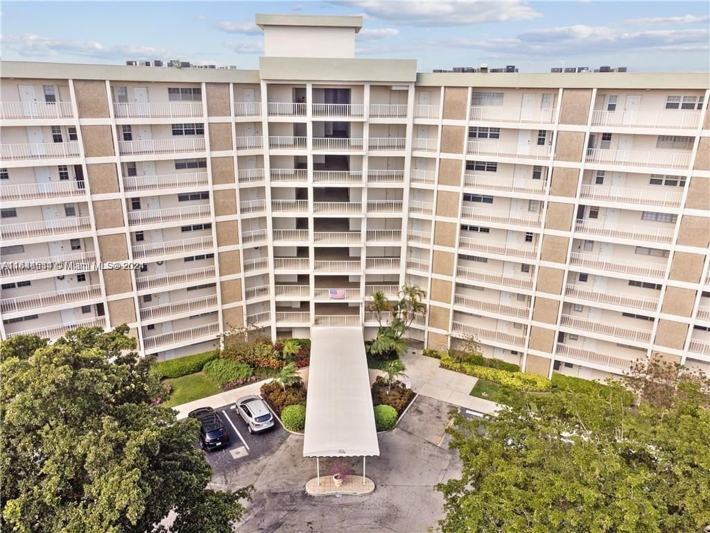 Real estate property located at 3090 Course Dr #801, Broward, NO 50 PALM-AIRE COUNTRY C, Pompano Beach, FL