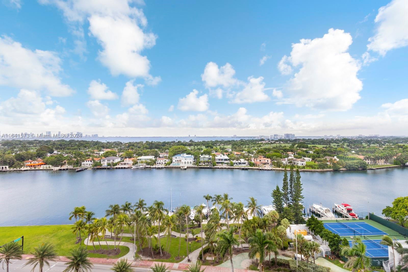 Real estate property located at 5401 Collins Ave #1129, Miami-Dade, THE CARRIAGE HOUSE CONDO, Miami Beach, FL