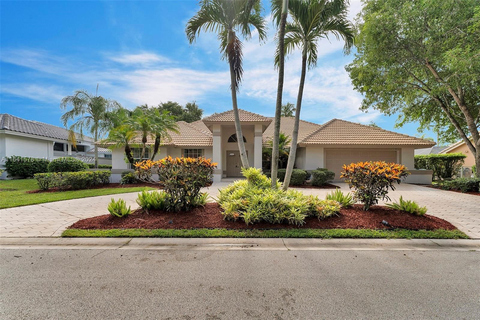 Real estate property located at 1705 Eagle Trace Blvd W, Broward, FAIRWAYS AT EAGLE TRACE, Coral Springs, FL