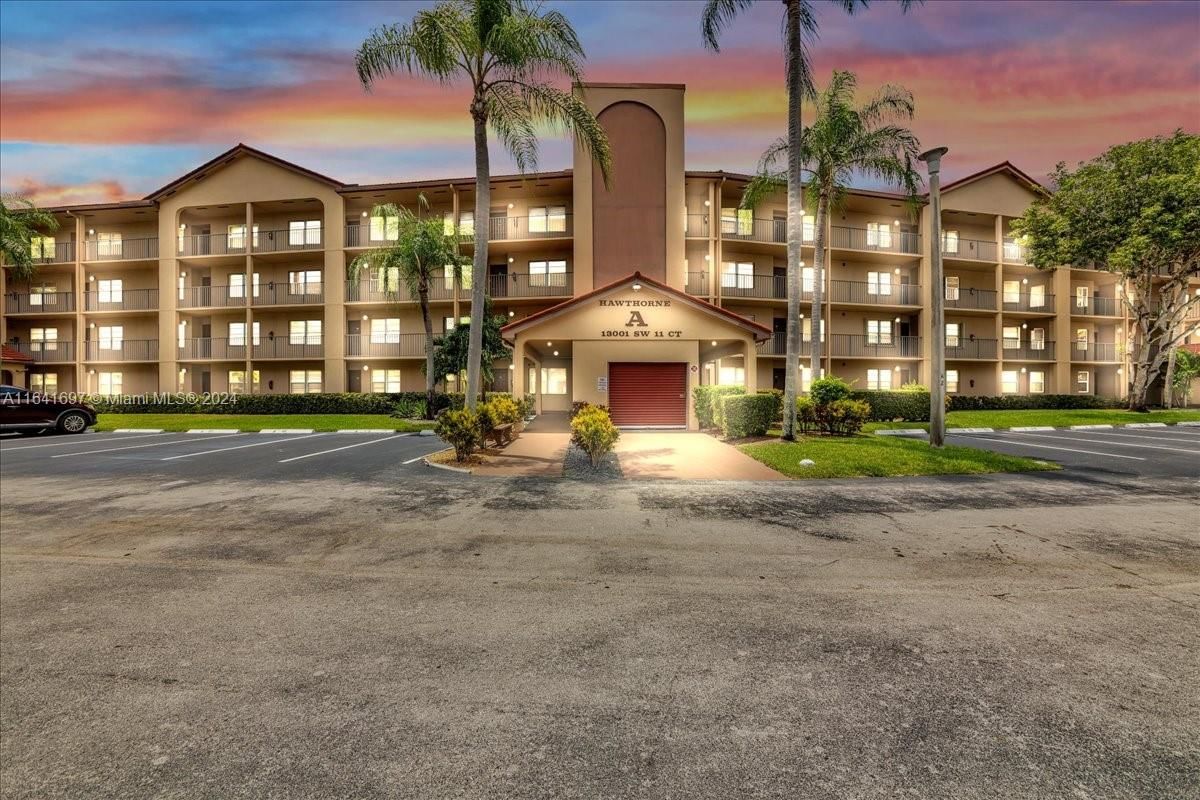 Real estate property located at 13001 11th Ct #105A, Broward, HAWTHORNE CENTURY VILLAGE, Pembroke Pines, FL