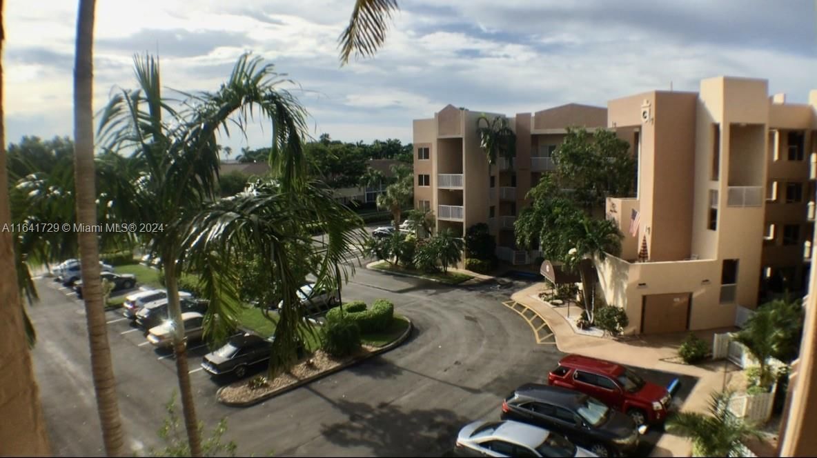 Real estate property located at 7494 Trent Dr #412, Broward, Kings Point/Trent, Tamarac, FL