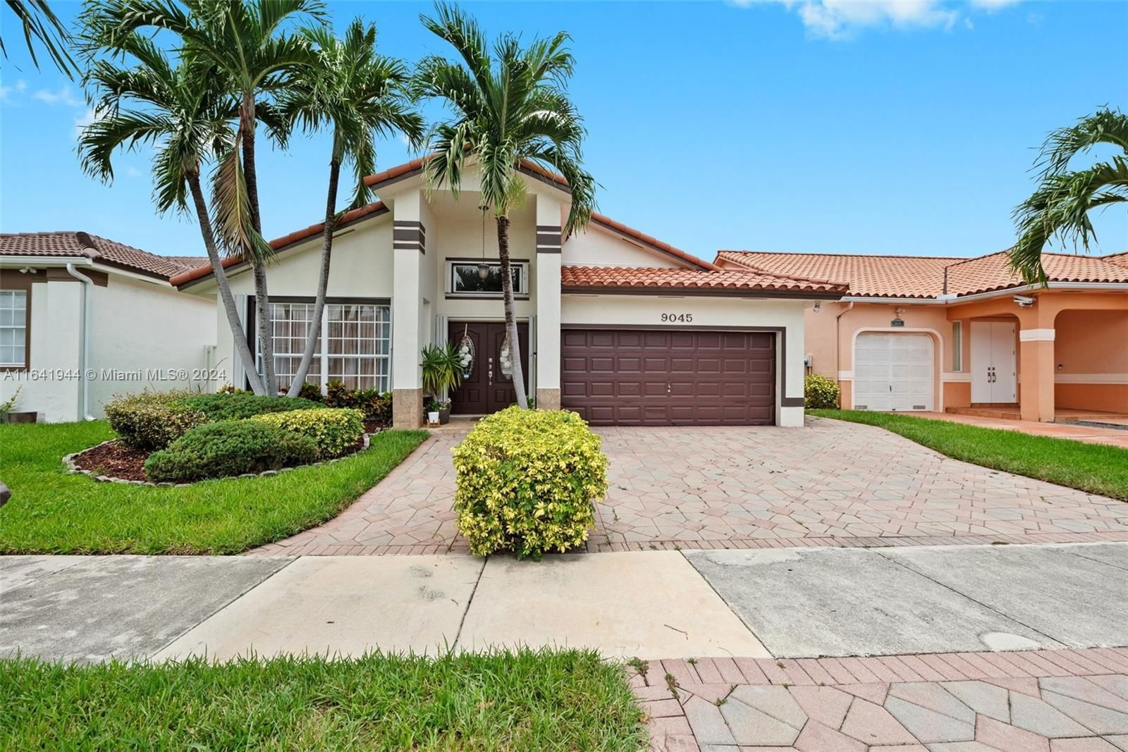 Real estate property located at 9045 147th Ter, Miami-Dade, FLORIDA TROPICAL ESTATES, Miami Lakes, FL