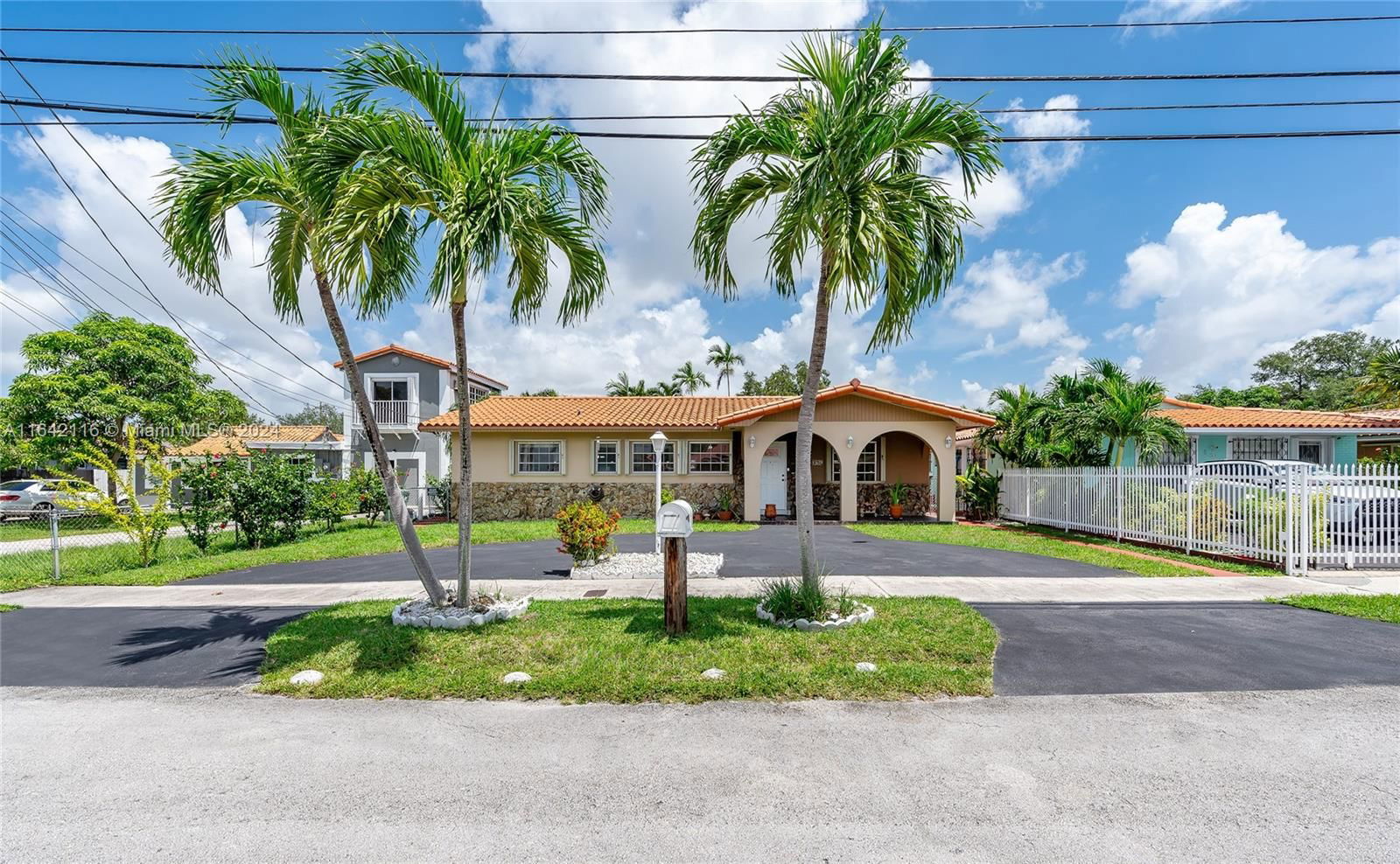 Real estate property located at 6751 13th Ter, Miami-Dade, TAMIAMI CITY REVISED, Miami, FL