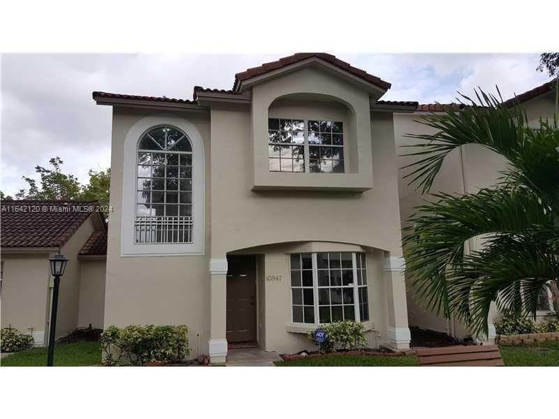 Real estate property located at 10847 8th St, Broward, PEMBROKE POINTE, Pembroke Pines, FL