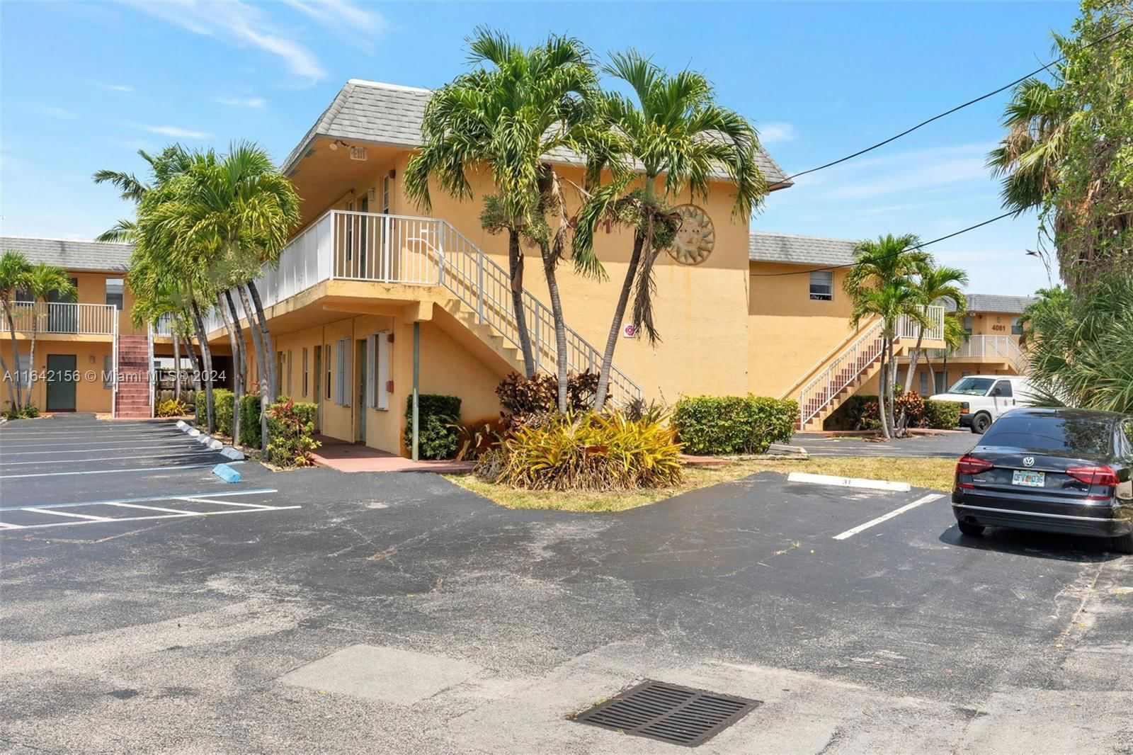 Real estate property located at 4061 Dixie Hwy #29, Broward, EL SOL AT MAIN STREET CON, Oakland Park, FL