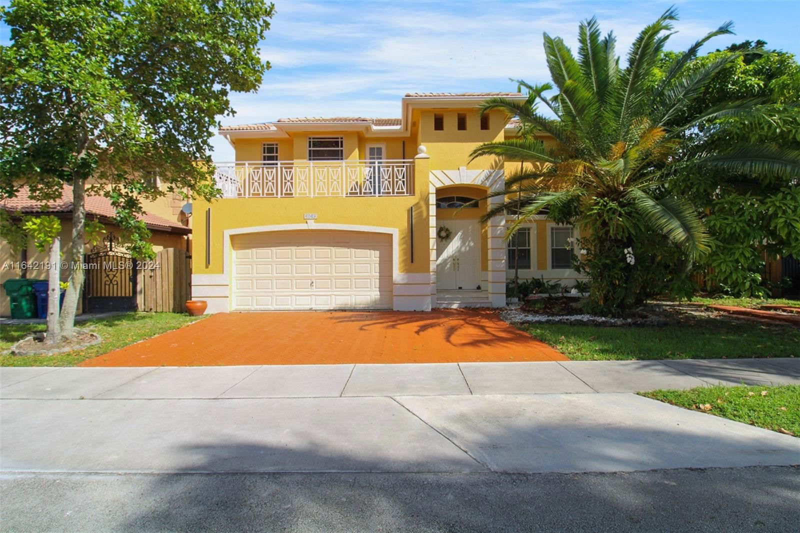 Real estate property located at 6049 165th Ave, Miami-Dade, PETES PLACE, Miami, FL